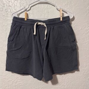 Marine Layer Casual Waffle Shorts
Size Large